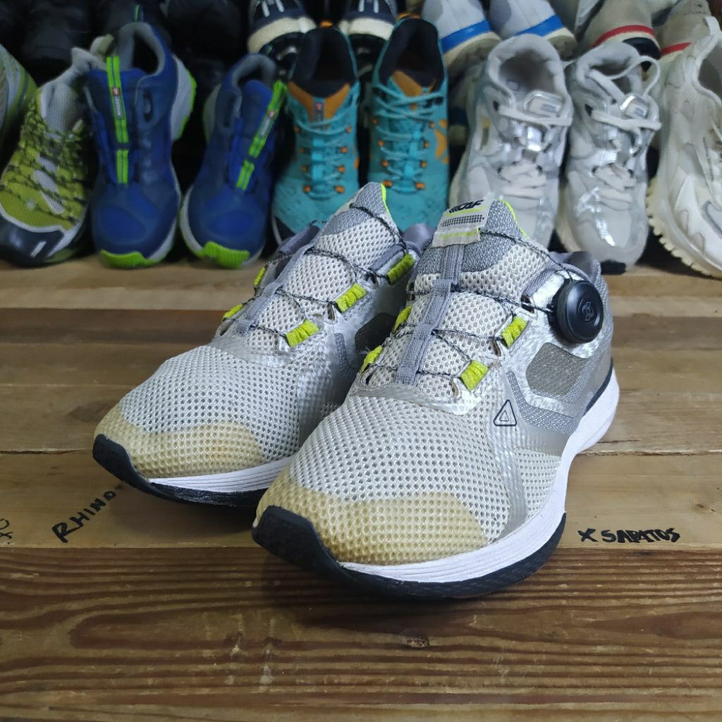 sepatu hiking lecaf size 40