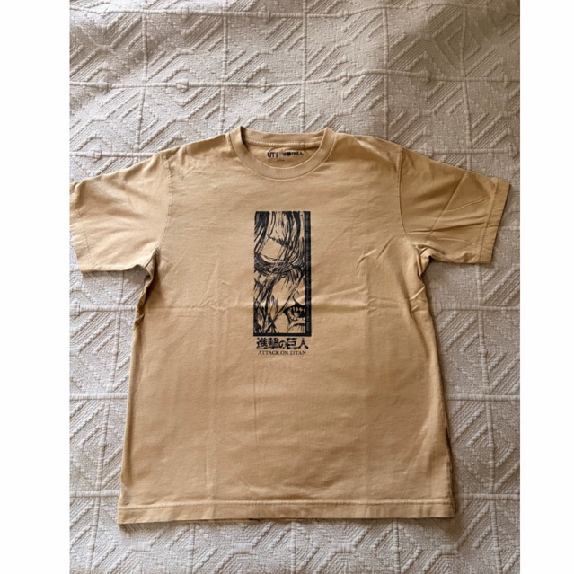 Uniqlo x AOT T-shirt (Unisex)