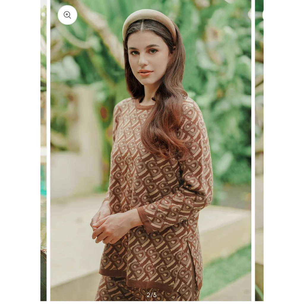 Buttonscarves Bimu Knit top
