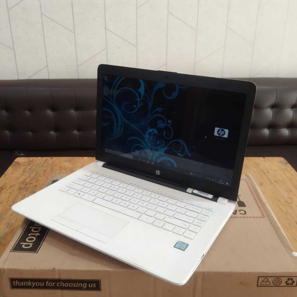 Laptop HP 14-bs123TX, Core i5 - 8250U, Gen 8th, ###DoubleVga, HD Graphics 620, Amd Radeon R5 M330 2G