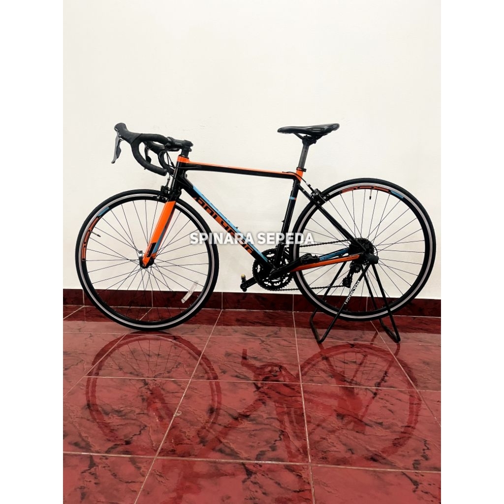 Sepeda Road Bike Polygon Strattos S2 Bekas – Terawat, Ringan & Siap Pakai