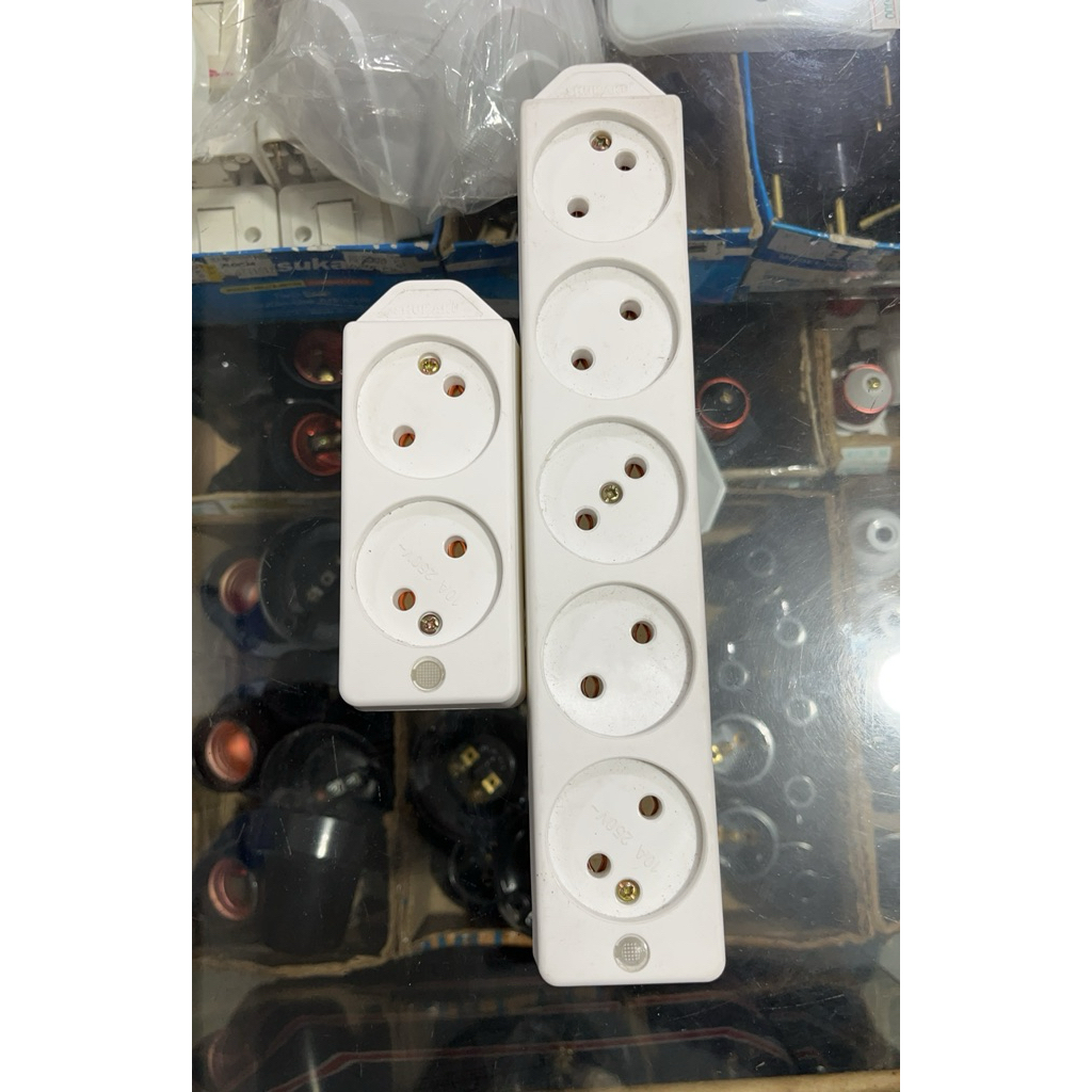 STOP KONTAK SHUKAKU GEPENG TERSEDIA LUBANG 5/2