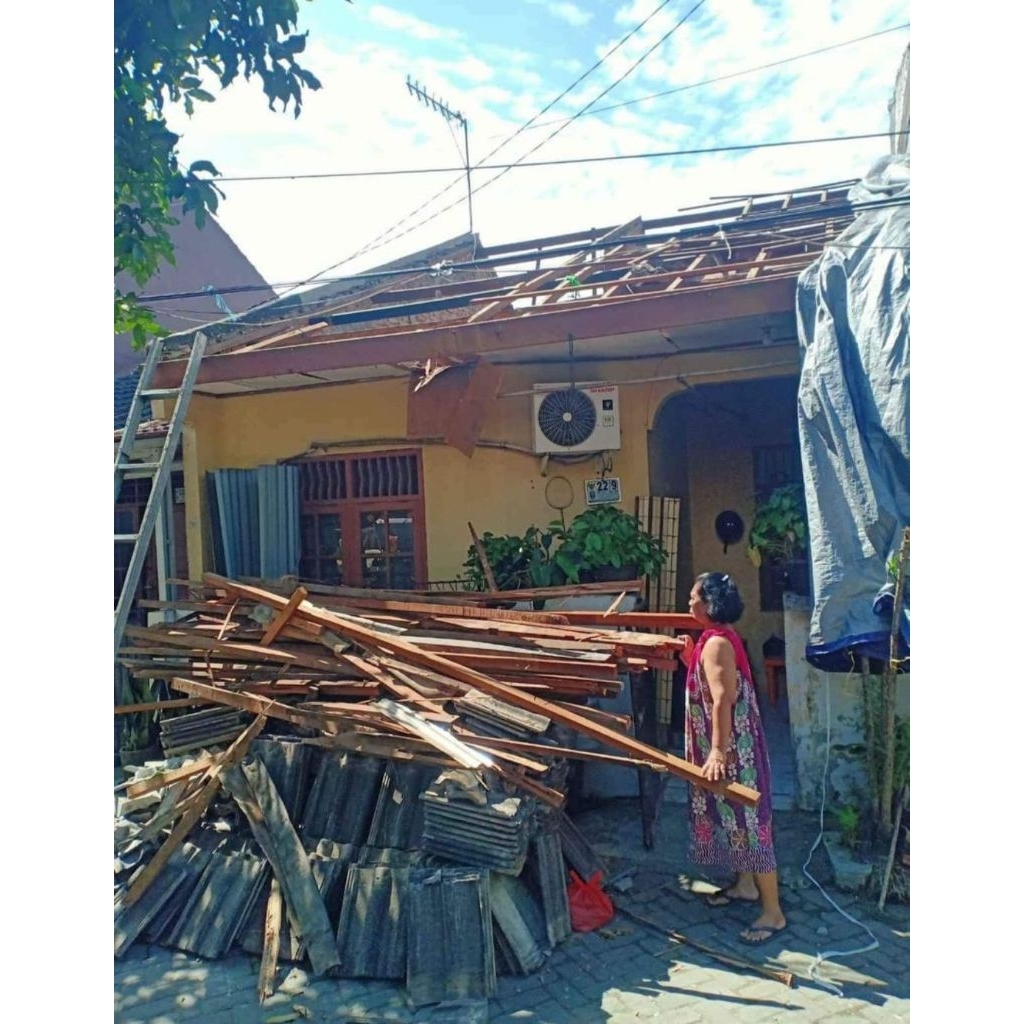 bongkar pasang atap baja ringan