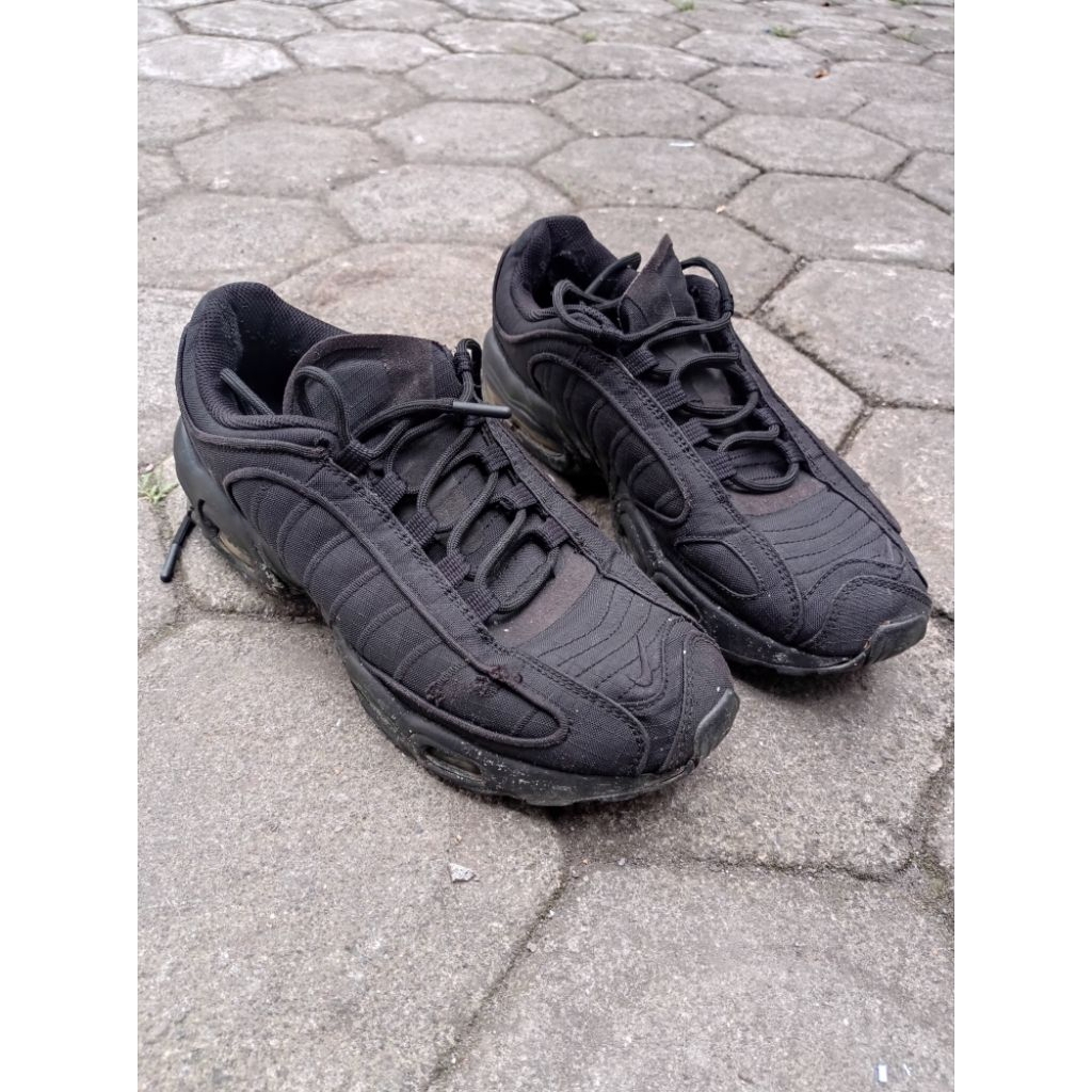 nike tailwind 99