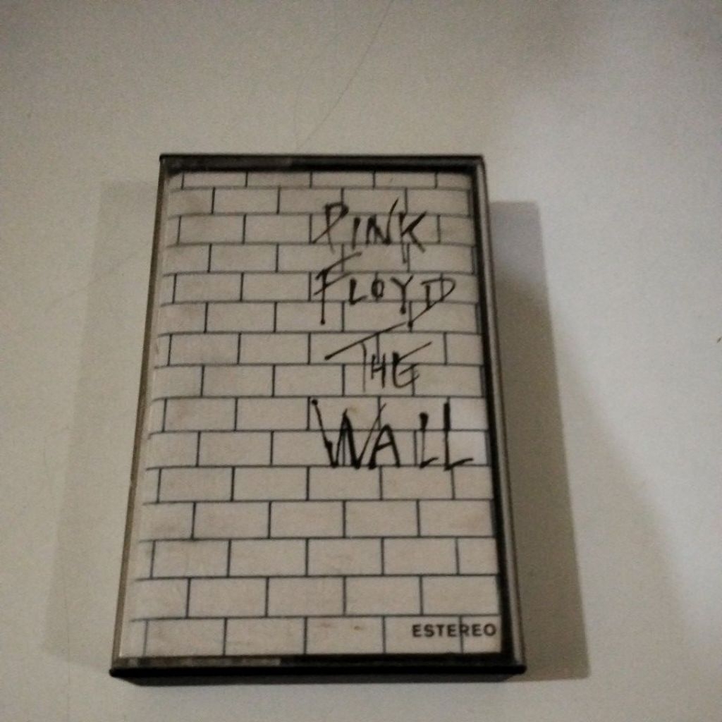 KASET PITA IMPORT PINK FLOYD THE WALL