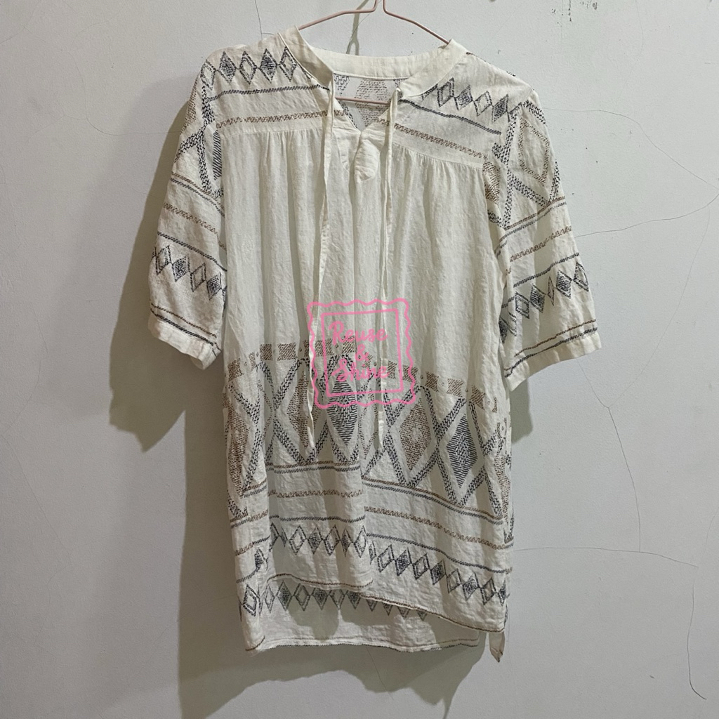 Atasan Blouse Outer Pantai Wanita Putih Motif Bohemian