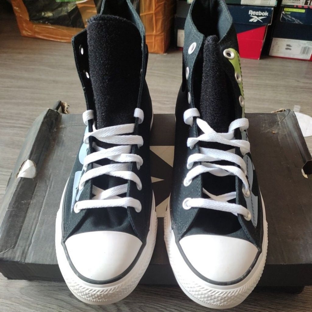 Sepatu C0N 167891C