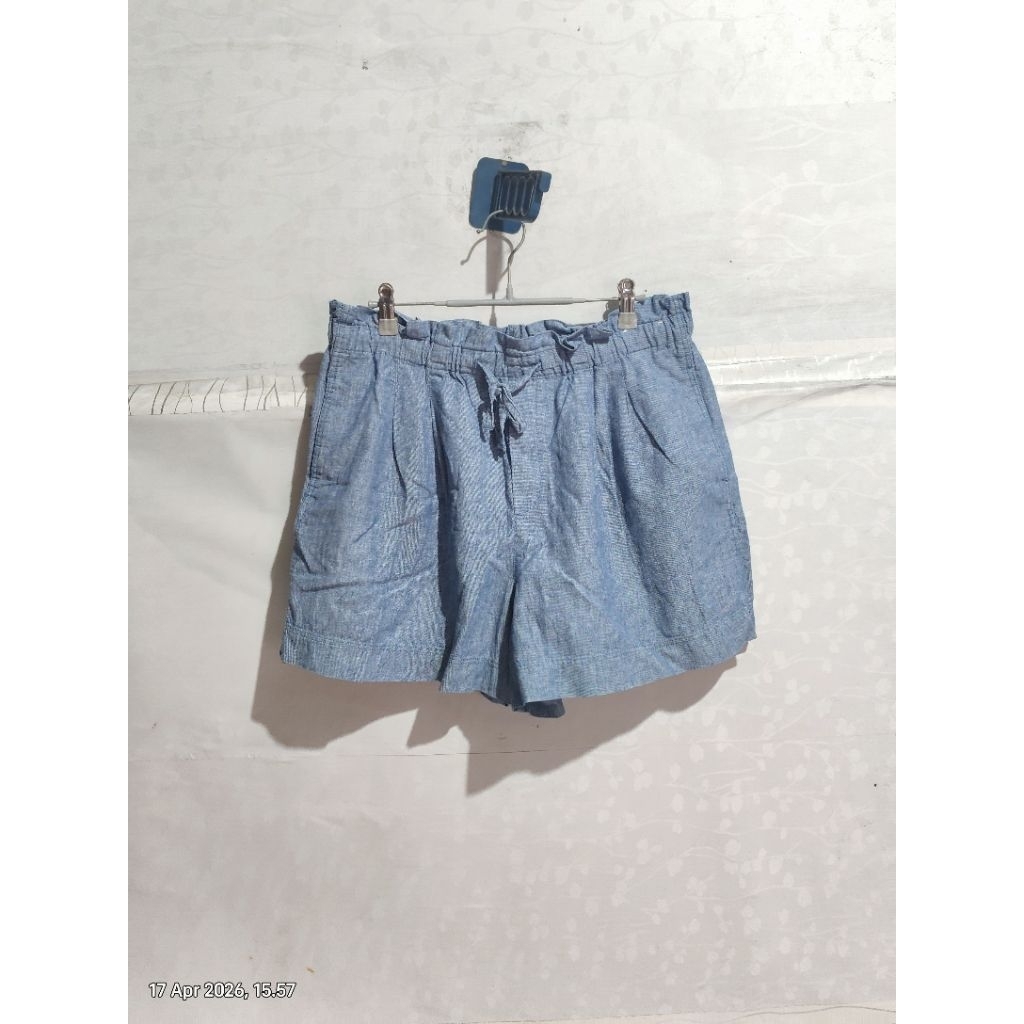celana pendek wanita uniqlo