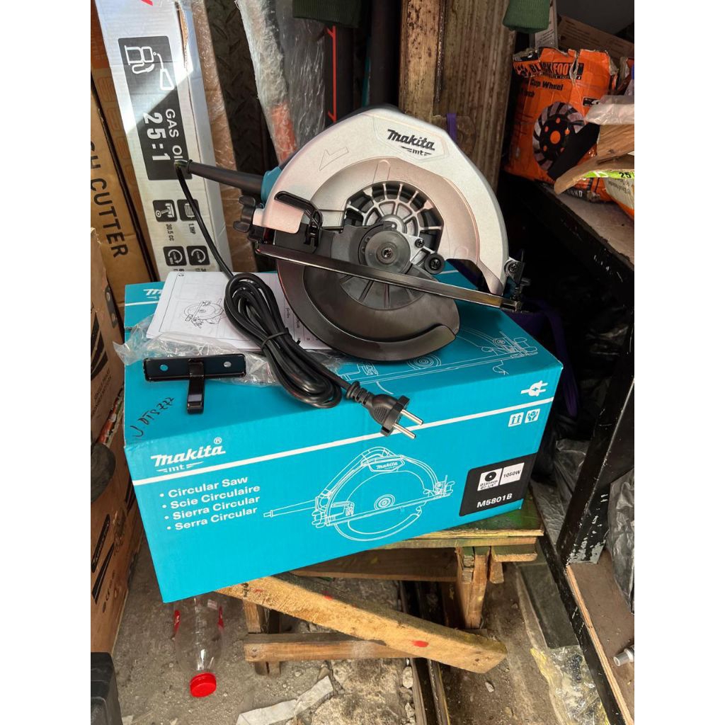 MAKITA M5801B mesin circle saw makita M5801B