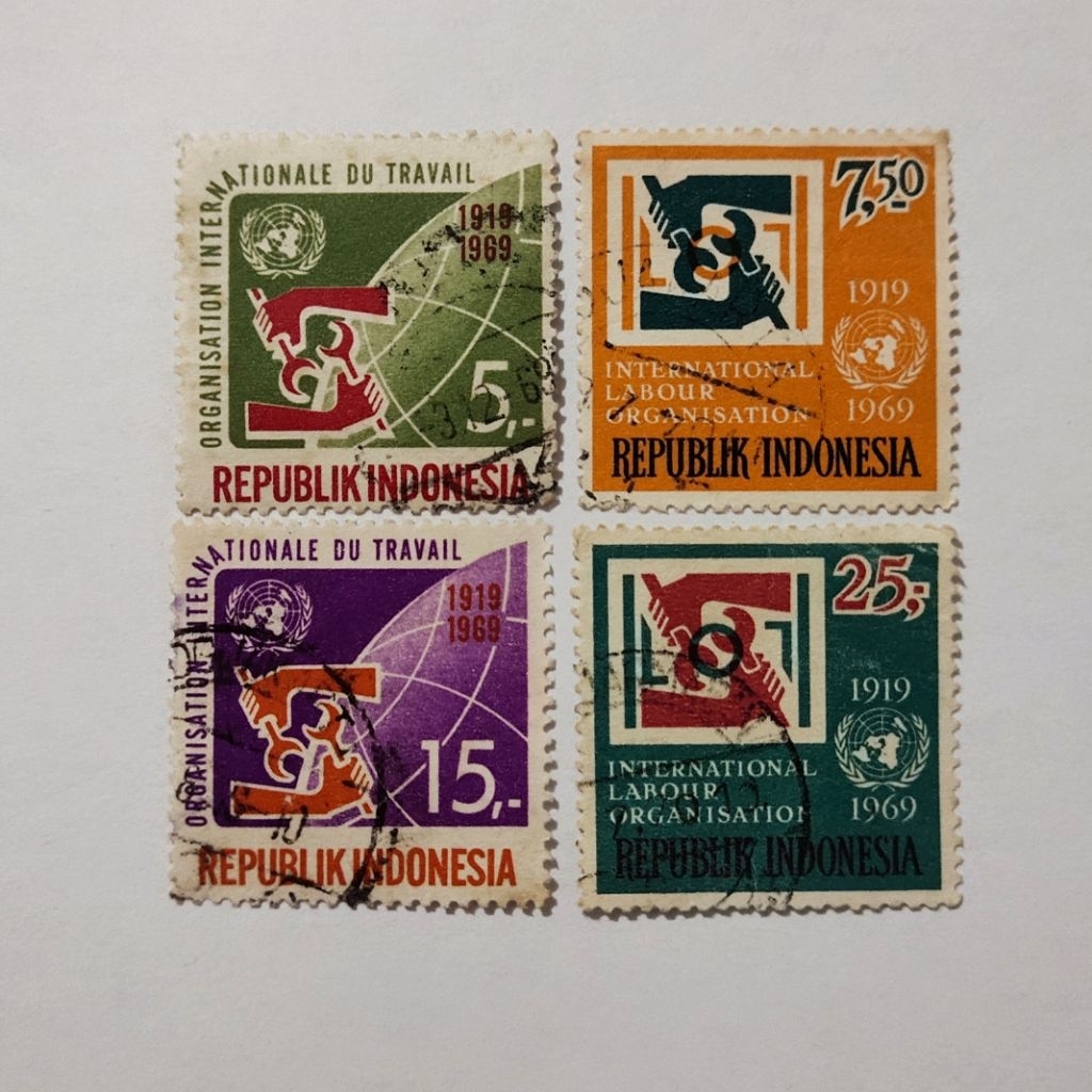 perangko kuno Indonesia (set lengkap)