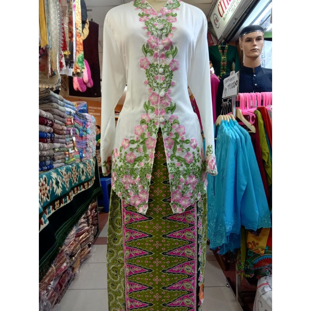 Terbaru Set Kebaya Encim Toyobo Motif Bunga-Bunga/Kebaya Modern/Kebaya Katun.