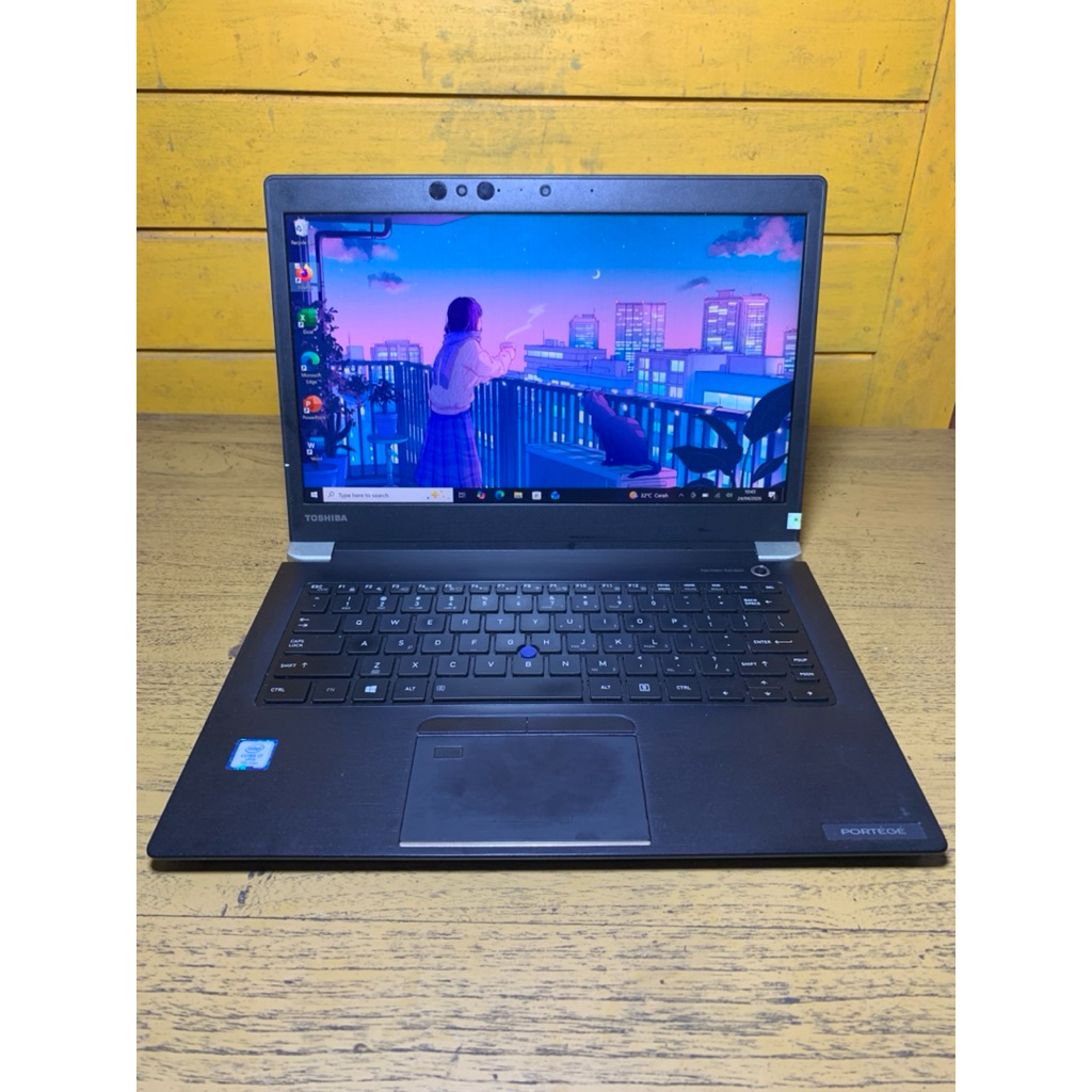 Laptop Toshiba Protage X30 Core I7-7600U 8/256 Touchscreen Normal No Minus