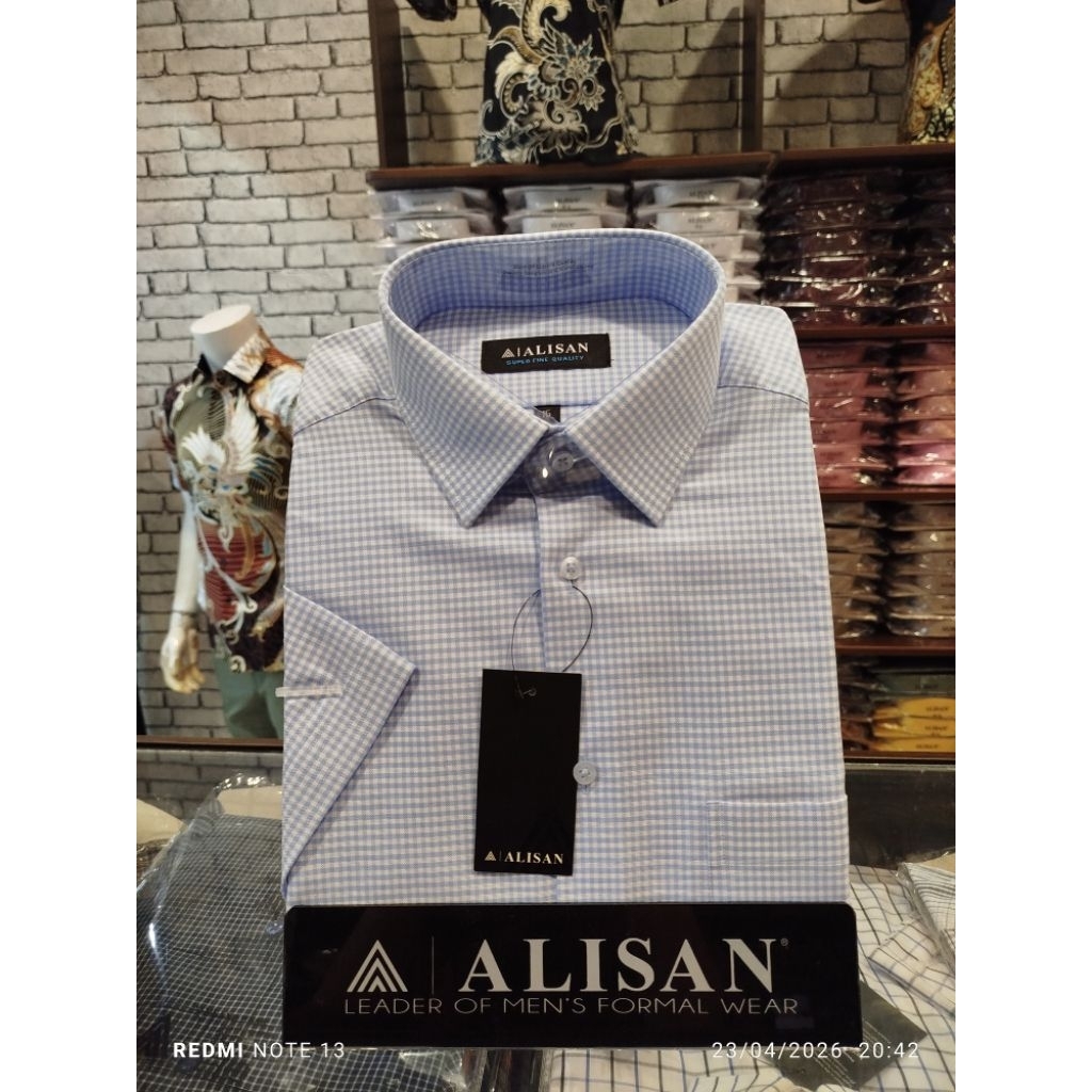 Kemeja Alisan Motif Kotak Biru Lengan Pendek Reguler