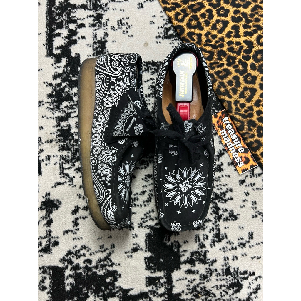 clarks wallabee x supreme bandana