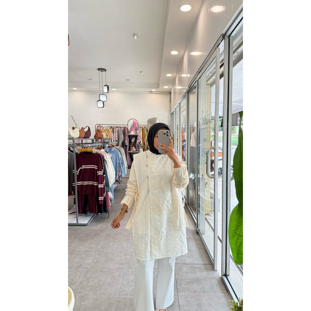FREYA BLOUSE