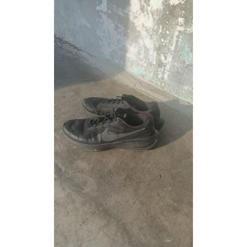 Sepatu Nike Revolution 8 ORI bekas
