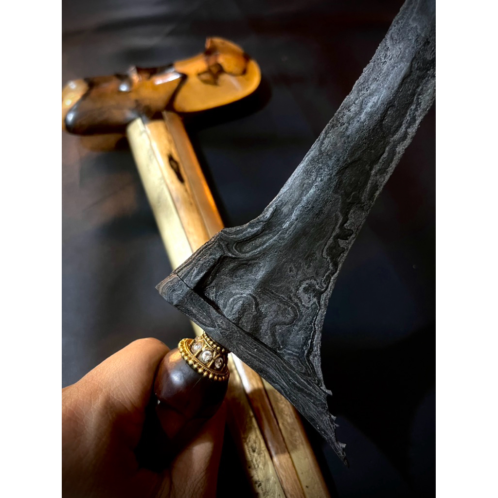 keris jalak ngore sepuh tangguh wengker, sandangan warangka kayu timoho gayaman solo, deder lawasan 