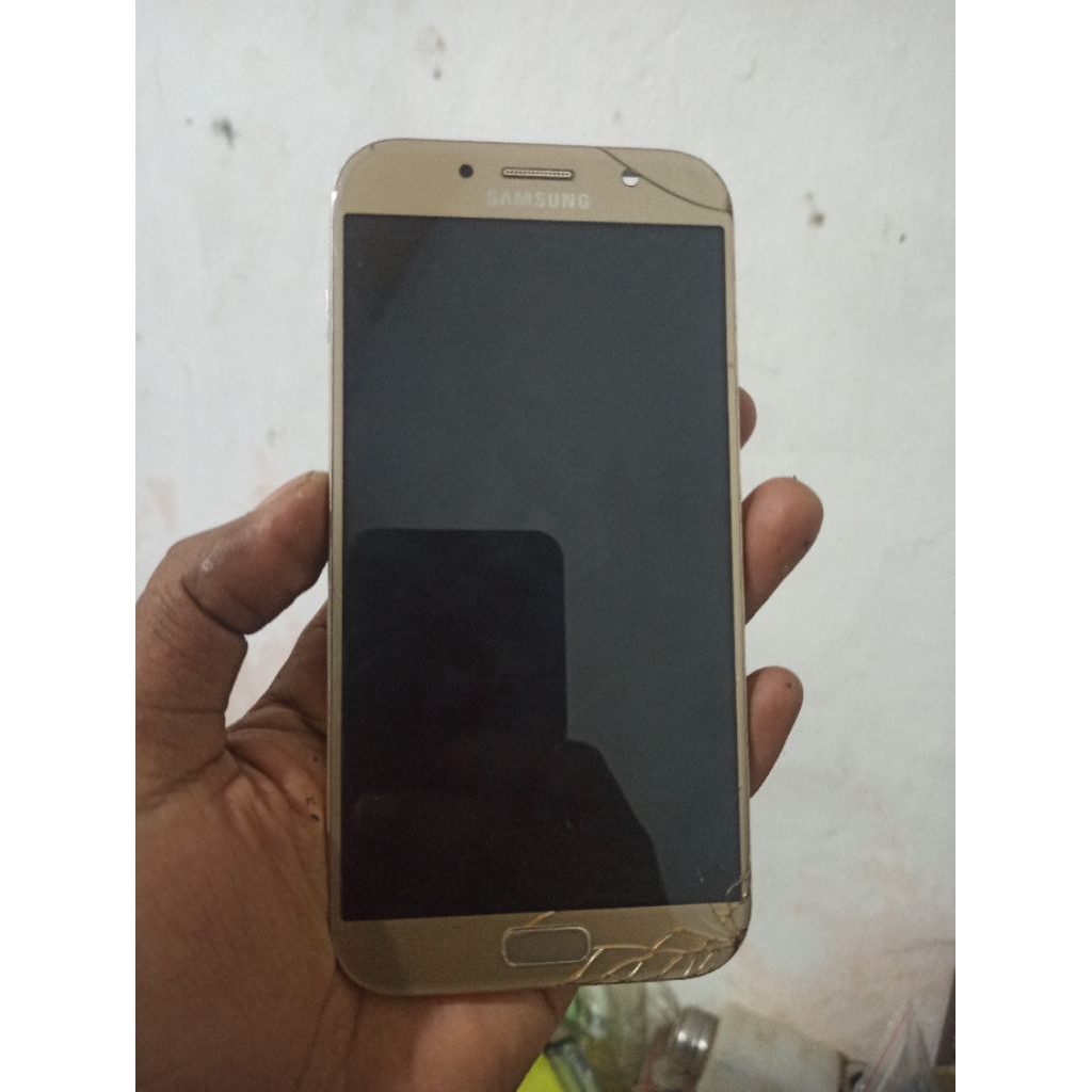 Lcd copotan samsung a7 2017 minus retak yg lain normal no shedow masih mulus