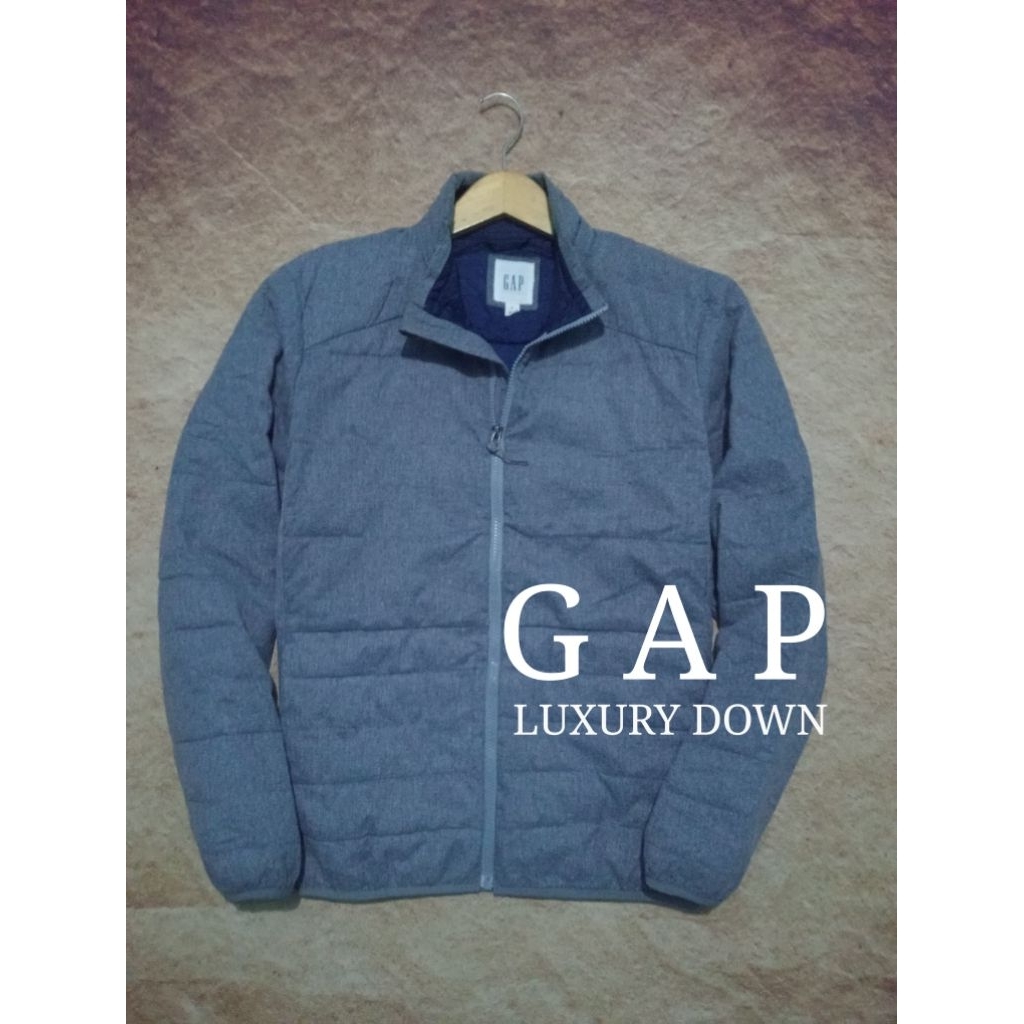 Jaket down keren GAP empuk ringan bekas pakai
