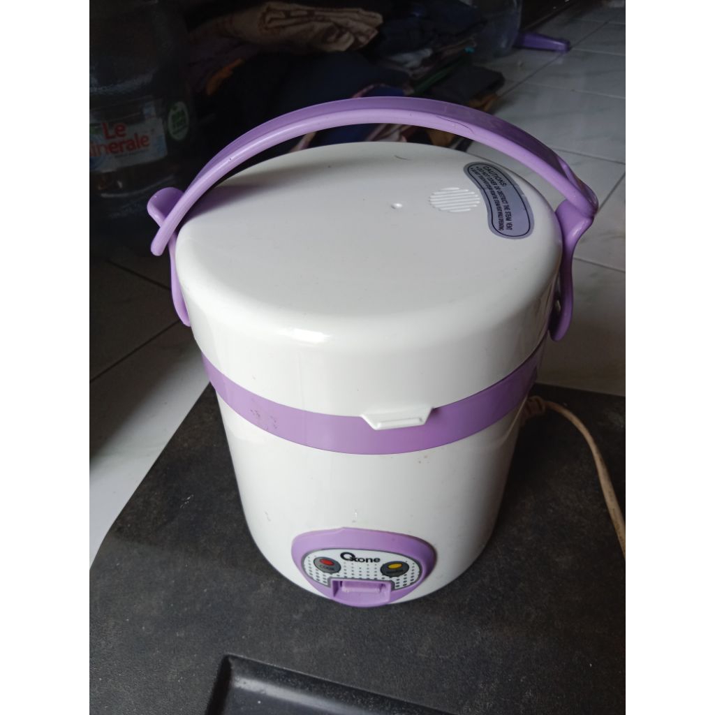 Rice cooker Xone 1lt kondisi normal bekas berkualitas