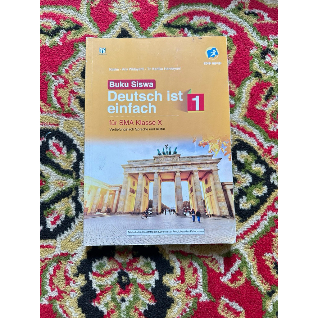 BUKU SISWA BAHASA JERMAN DEUTSCH IST EINNFACH SMA KELAS X
