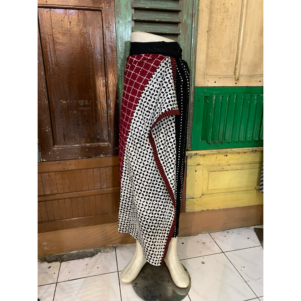 Batik Luwes Putera - Rok Lilit Komb