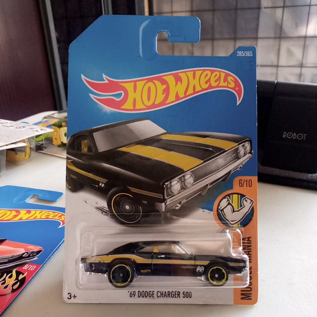 HOTWHELLS 69 DODGE CHARGER 500