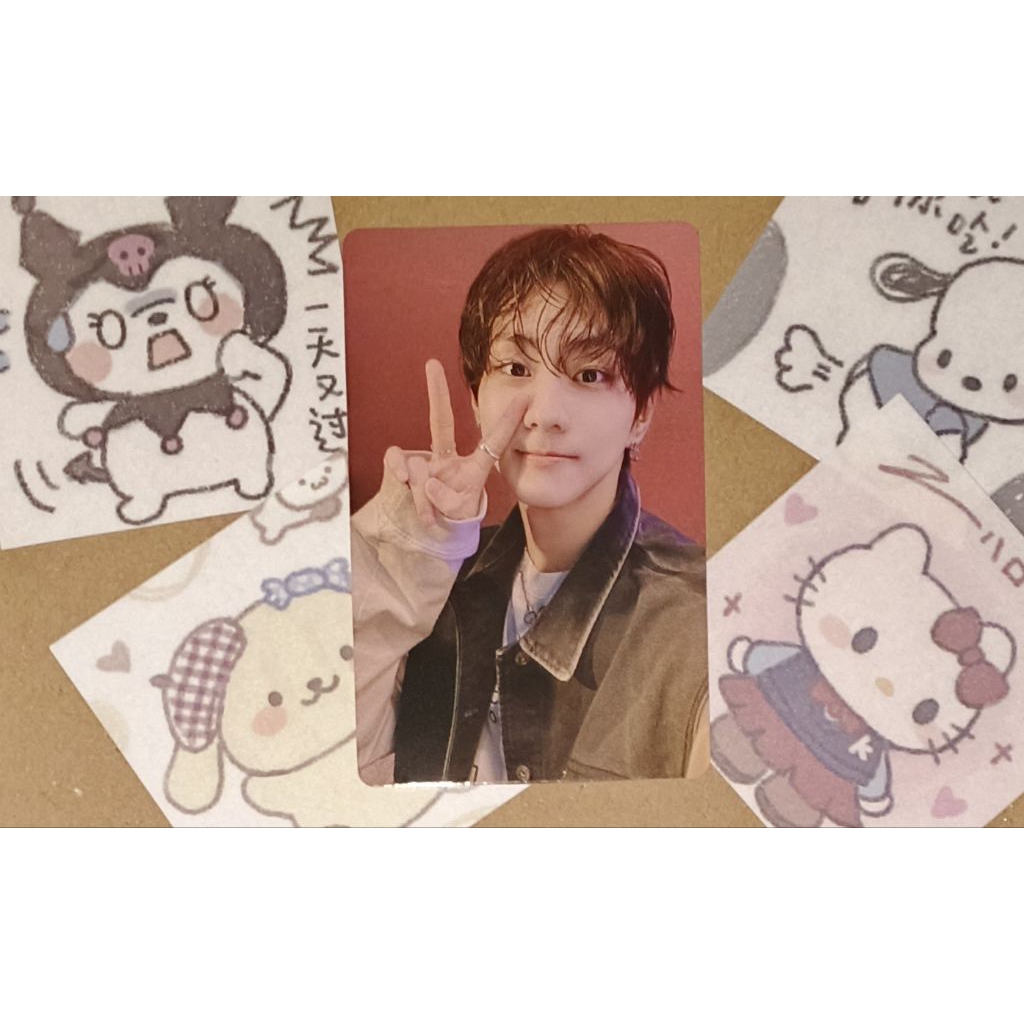 Photocard Jungwon POB Yizhiyu Orange Blood

Enhypen Jungwon Official Photocard Album POB