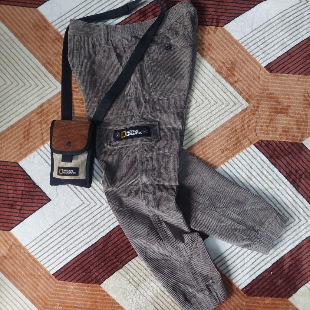 Jogger Cargo Corduroy National Geographic