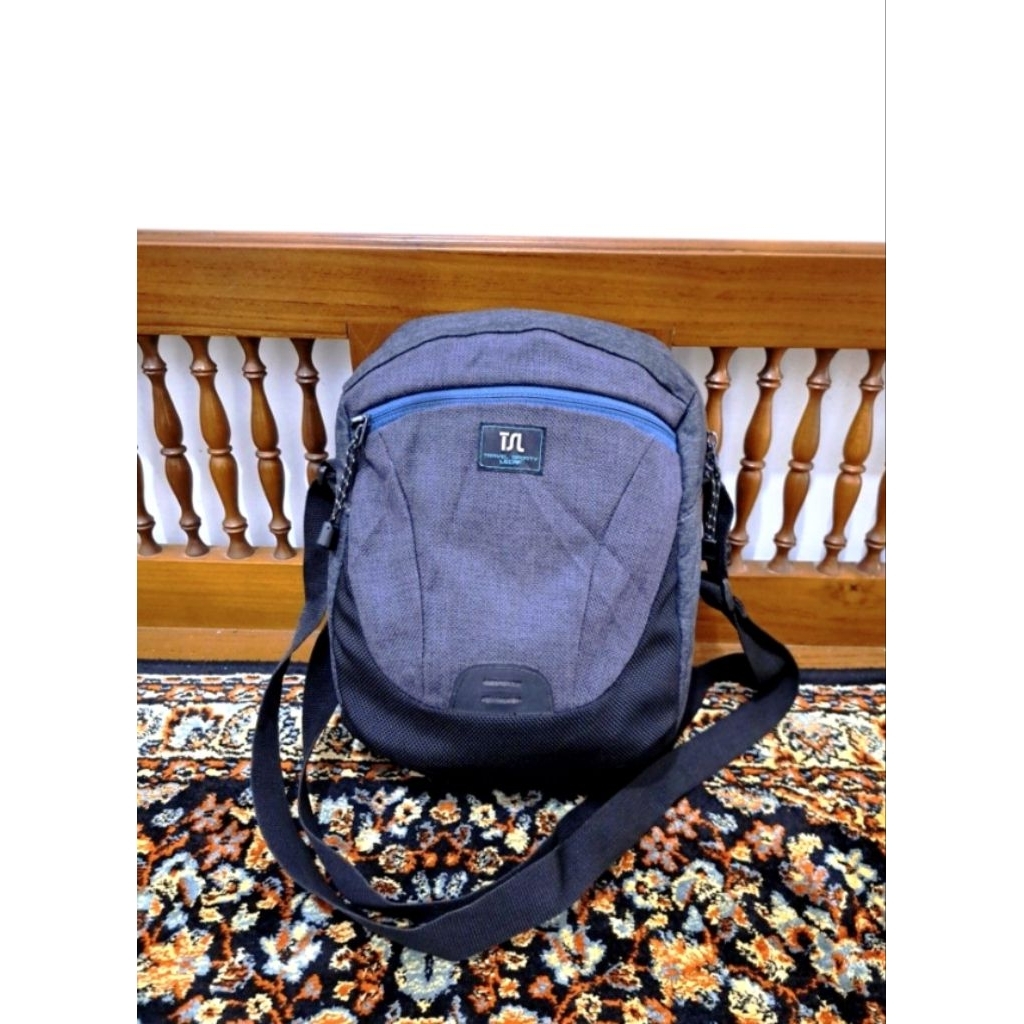 Tas sling bag lecaf