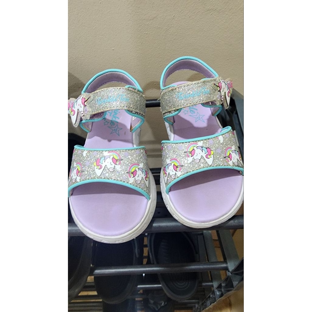 preloved sandal skechers anak size 25