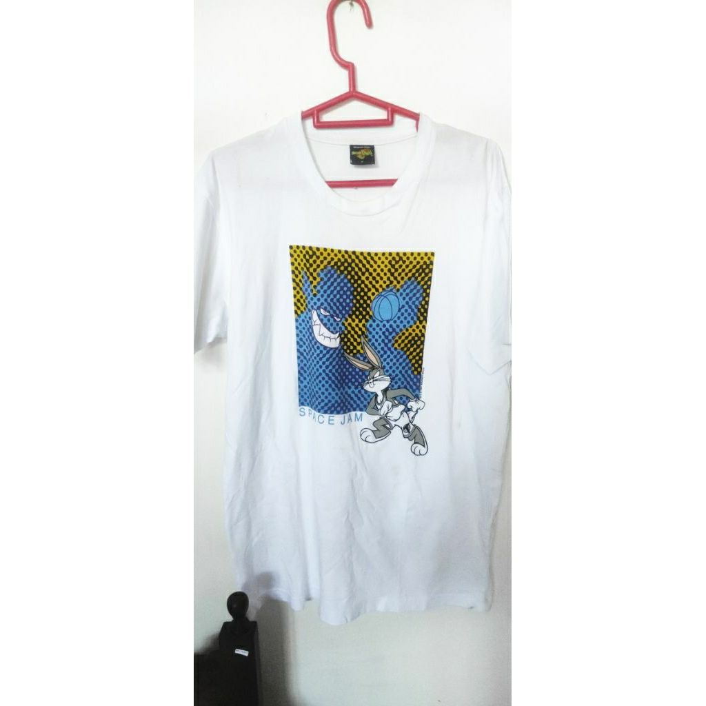 Kaos Kartun space jam