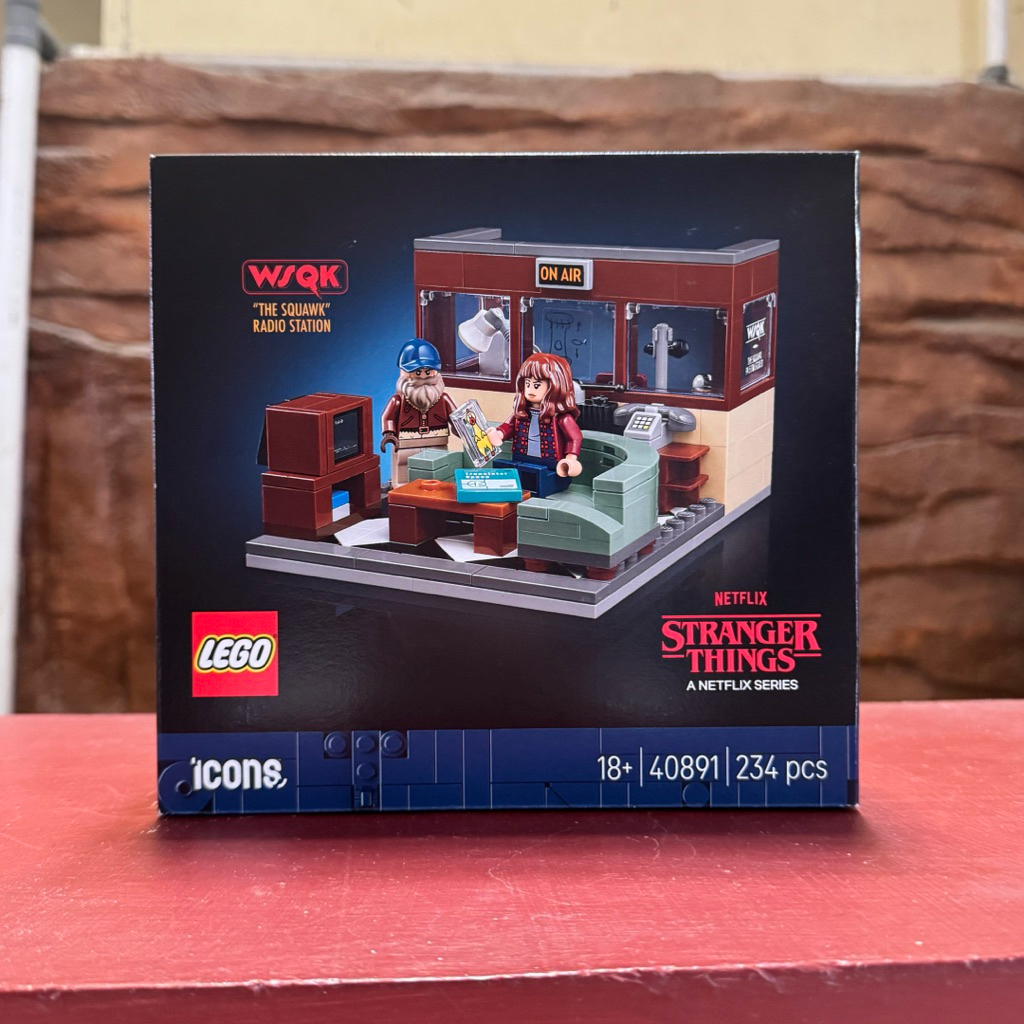 LEGO STRANGER THINGS: WSQK RADIO STATION ICONS 40891 GWP