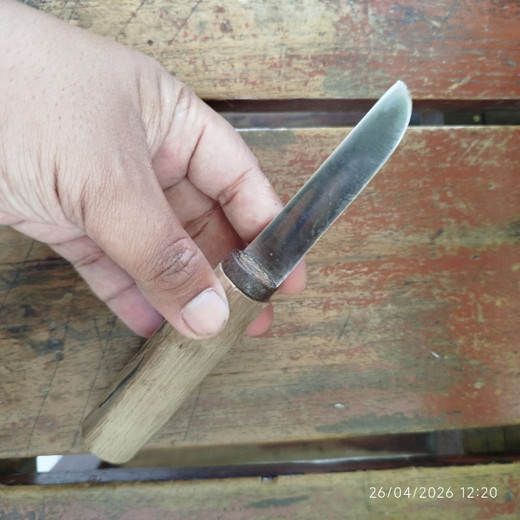 pisau bushcraft