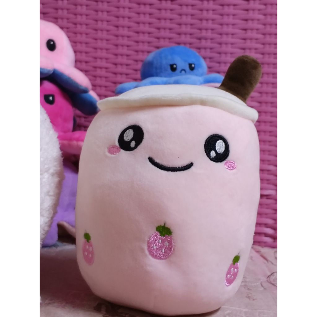 Boneka Boba strawberry pink
