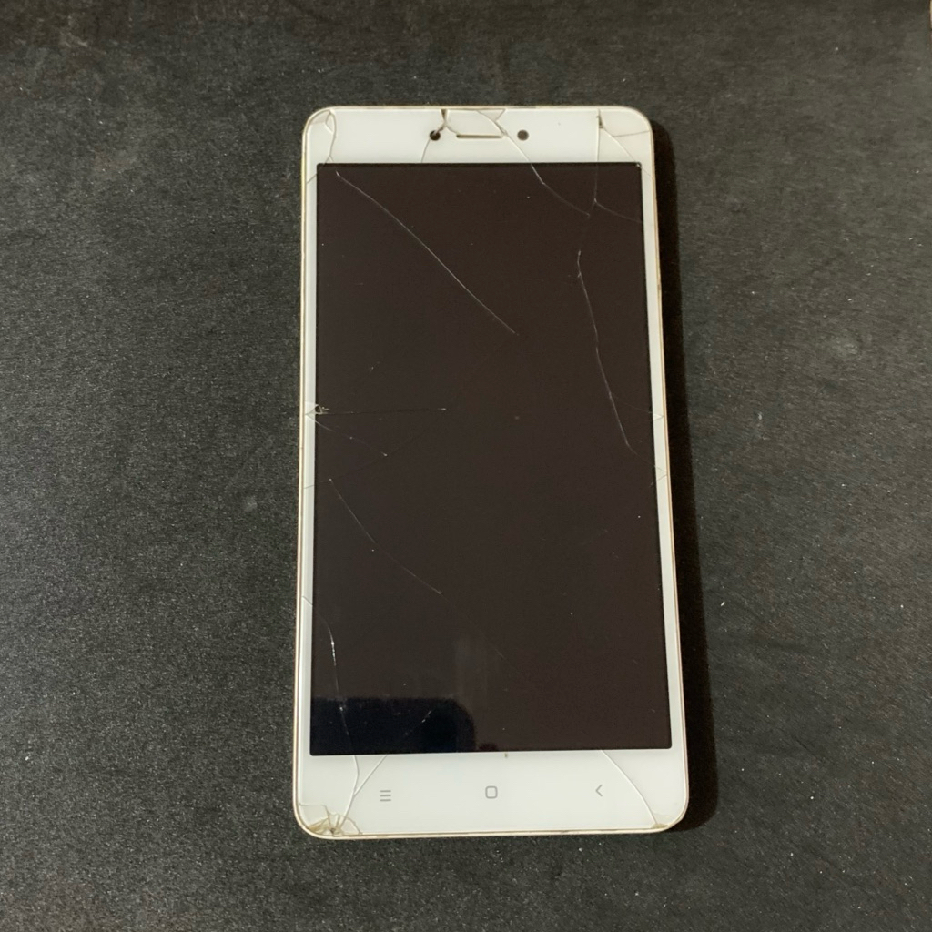 LCD Touchscreen Frame Redmi Note 4 Snapdragon LOKAL (Minus)