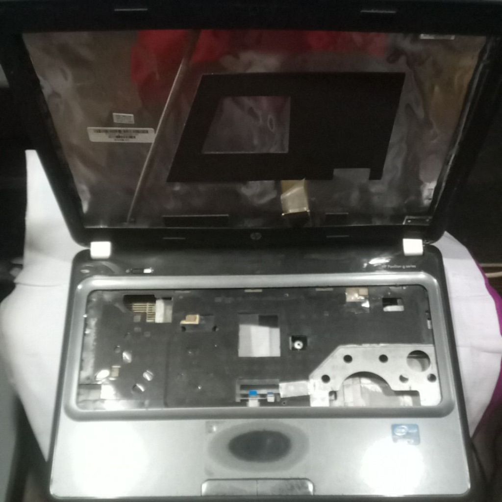 Kesing Laptop HP Pavilion G4 g Series Full Set