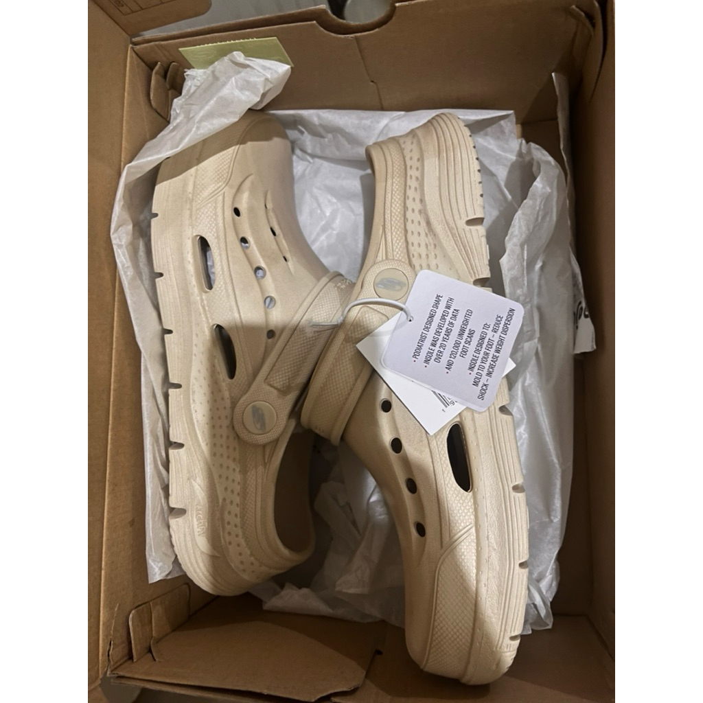 SKECHERS FOAMIES ARCH FIT