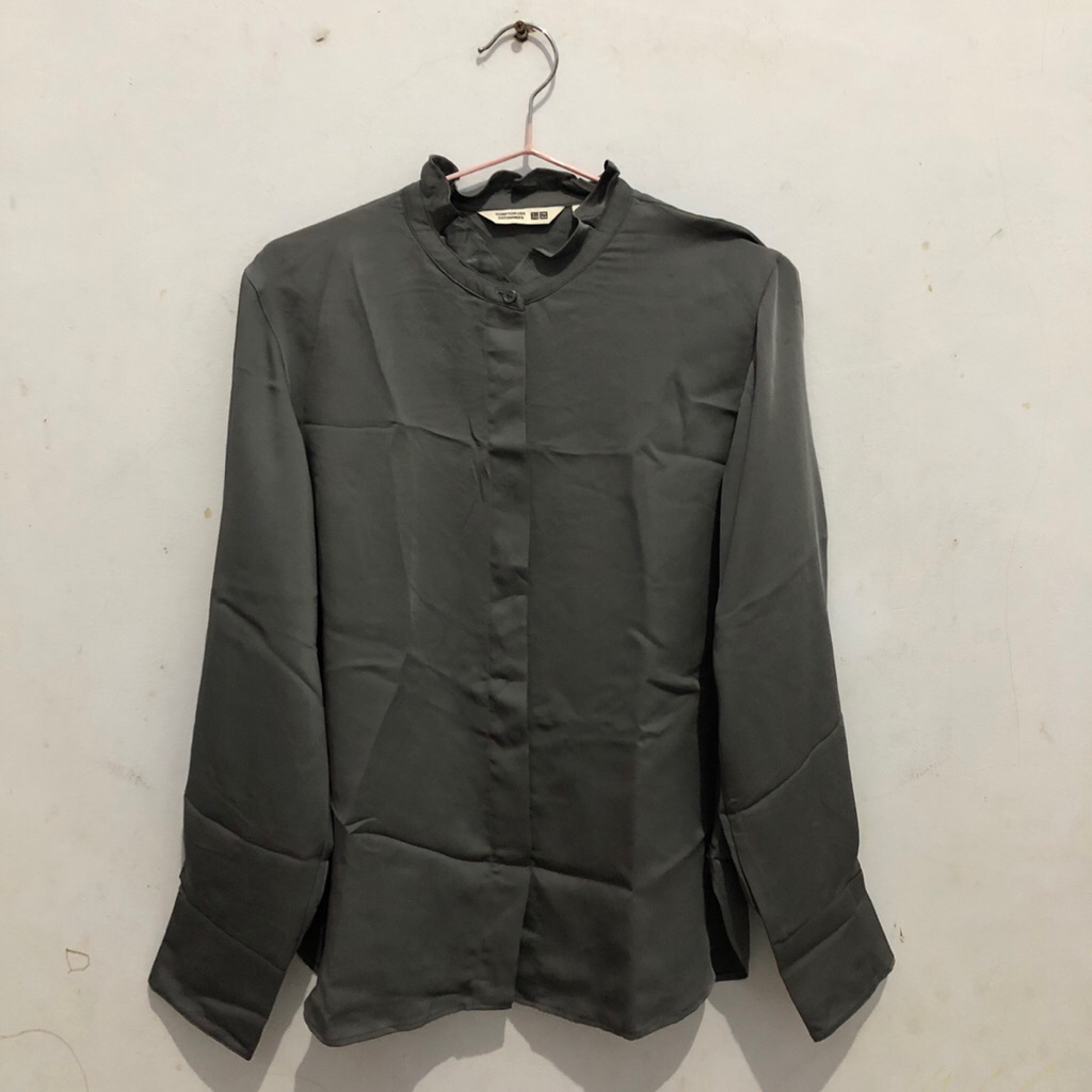 UNIQLO X COMPTOIR DES COTTONIERS Satin Frilled Long Sleeve Blouse