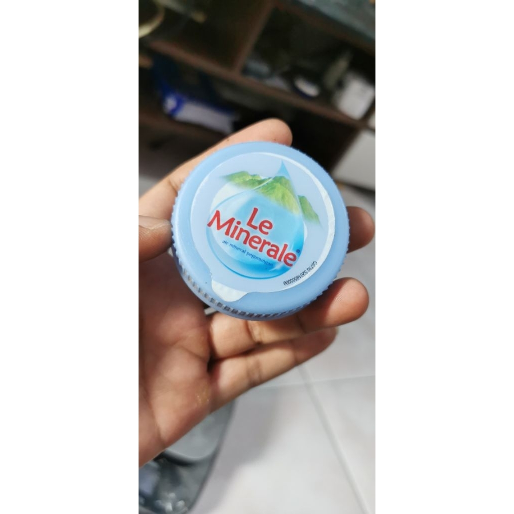 Tutup galon bekas le minerale utuh #galonbekas #leminerale #tutupgalon #airminum