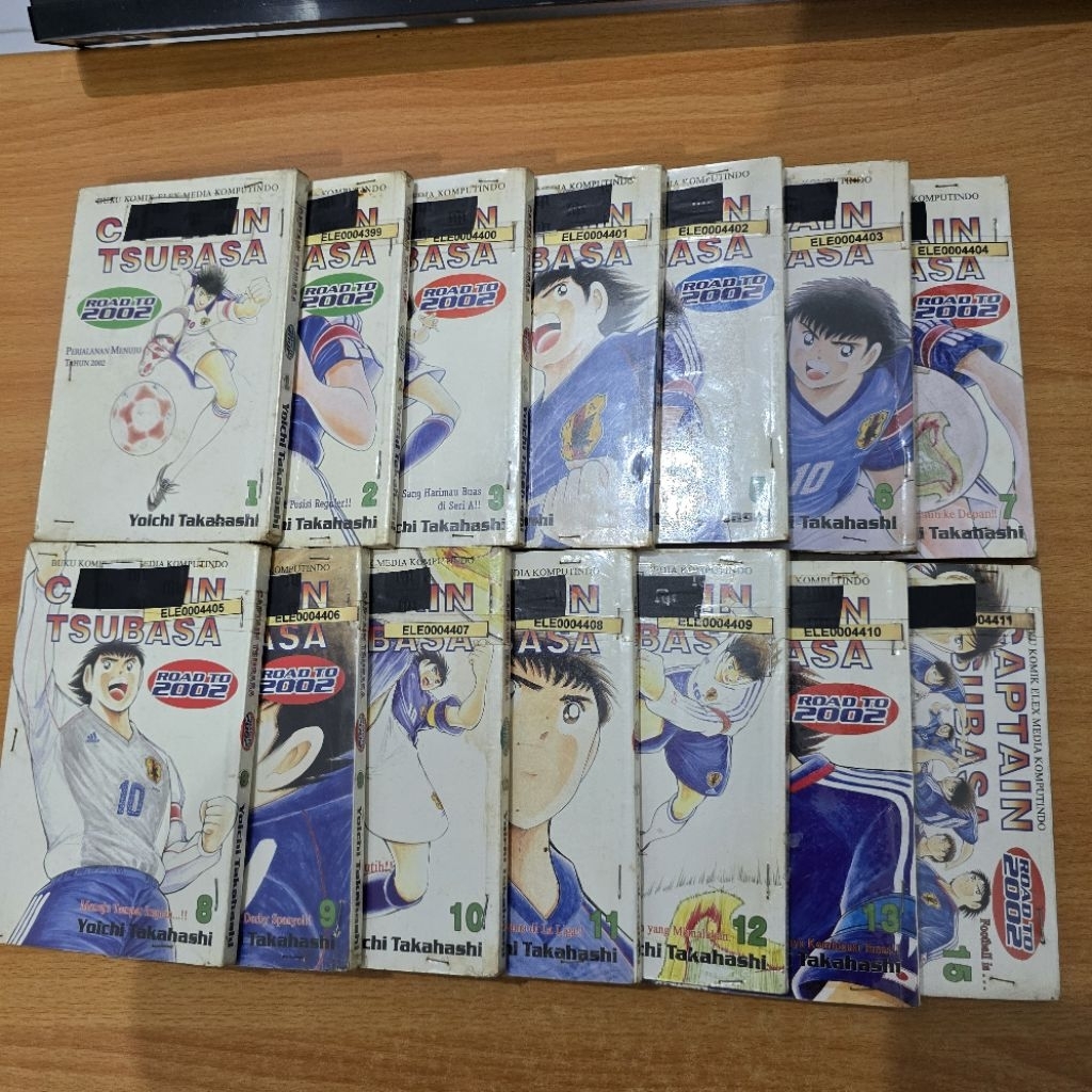 Bundle Komik Captain Tsubasa Road To 2002 Volume 1-15 (tidak lengkap) Preloved