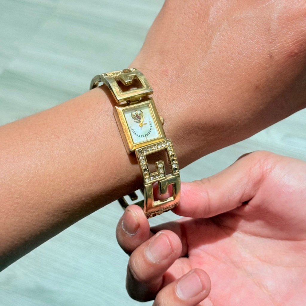 Diki loak | jam tangan Vintage garuda