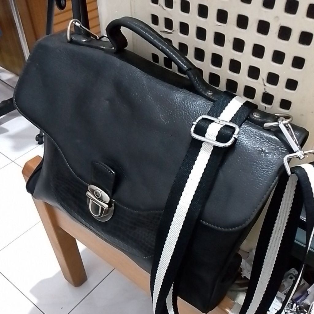 Tas Kerja Kulit Asli ESQUIRE...