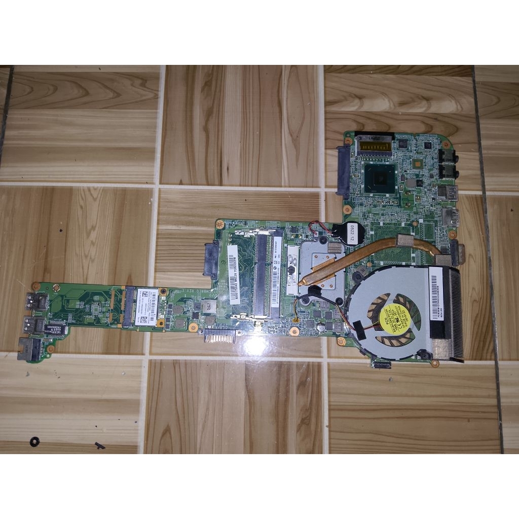 Mainboard Laptop Toshiba C800 Second ORIGINAL
