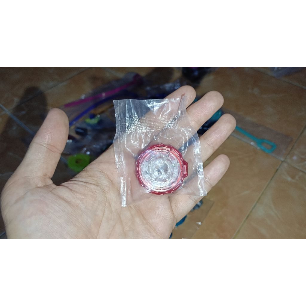 paket beyblade x Ratchet 7-70 pesanan aanta