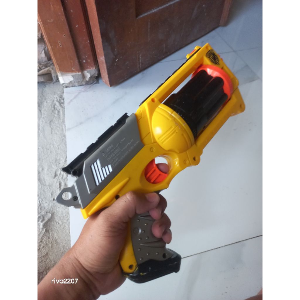 Nerf Maverick Rev-6