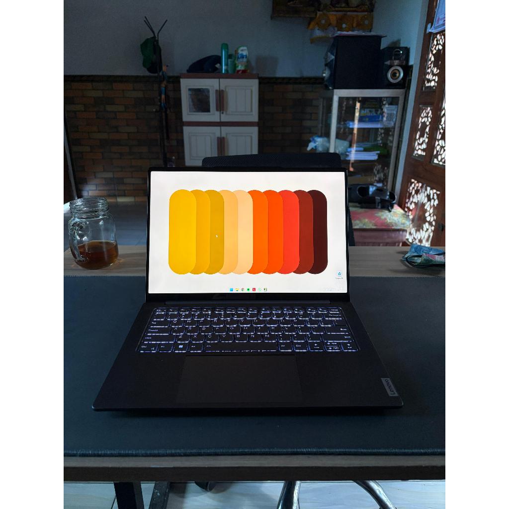 Laptop Tipis Yoga Pro 7 i7 13700h RTX 4050 Intel Evo Bisa Gaming