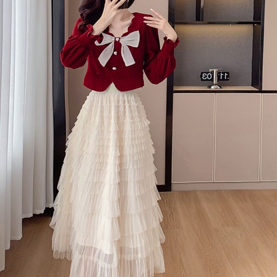 Women's clothing paired a complete set of two piece cake dresses, fashionable and fashionable