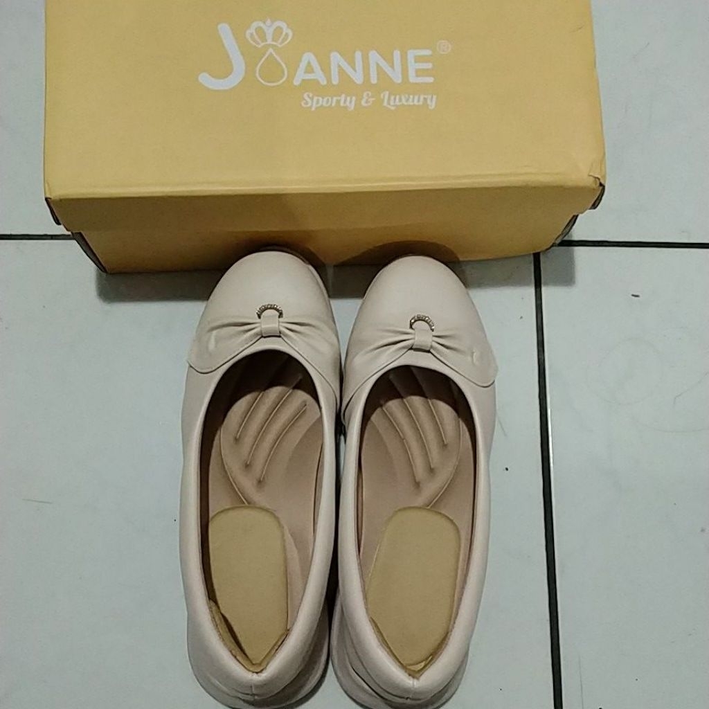 Sepatu Wanita Joanne