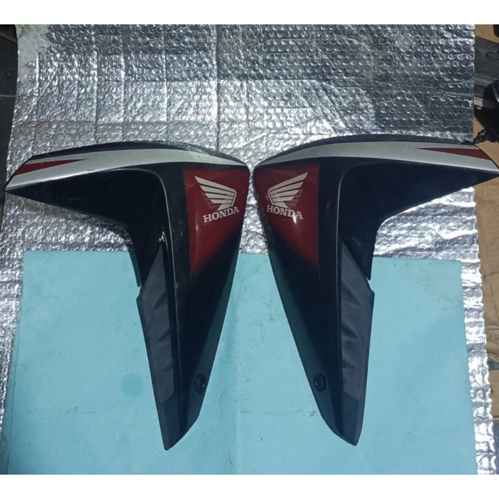 Sayap Tangki cover tangki HONDA Megapro Mono 2010-2011 ORIGINAL COPOTAN